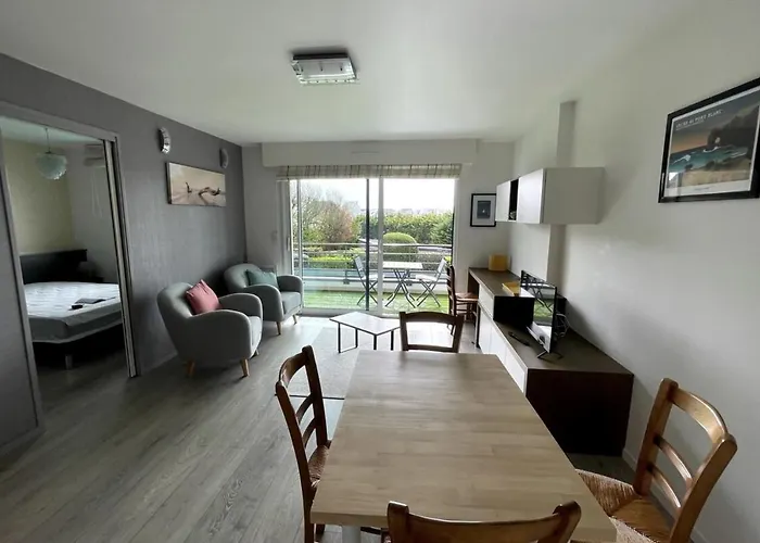 Bel Appartement En Residence Centre Ville Avec Parking Classe 3